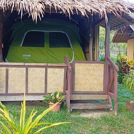 Tony'S Country Glamping With Chalet With Private Wash Room Accommodation El Nido Cameră foto
