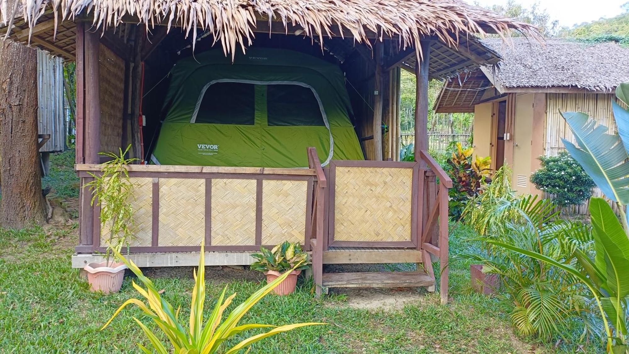 Tony'S Country Glamping With Chalet With Private Wash Room Accommodation El Nido Cameră foto